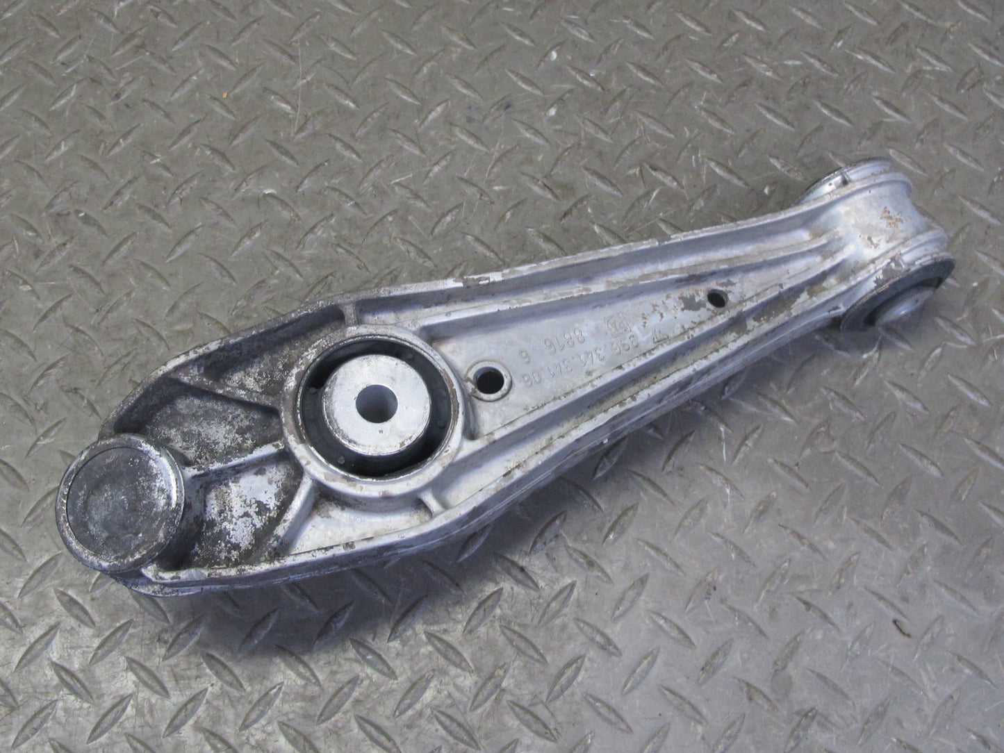99-05 Porsche 911 996 Front Right Suspension Lower Control Arm Set of 2
