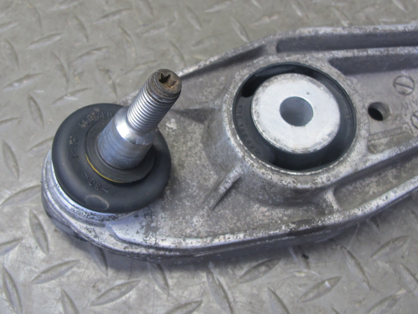 99-05 Porsche 911 996 Front Right Suspension Lower Control Arm Set of 2