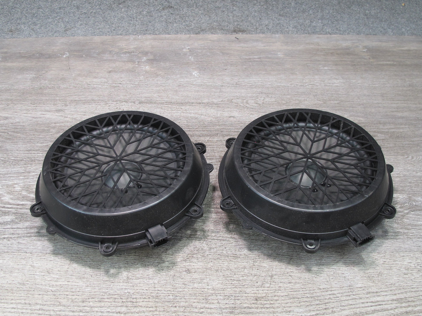 2015-2025 Porsche Macan Front Left & Right Door Speaker Set of 2 7PP035454L