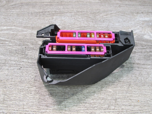 2015-2018 Porsche Macan Engine Power Distribution Fuse Box Holder