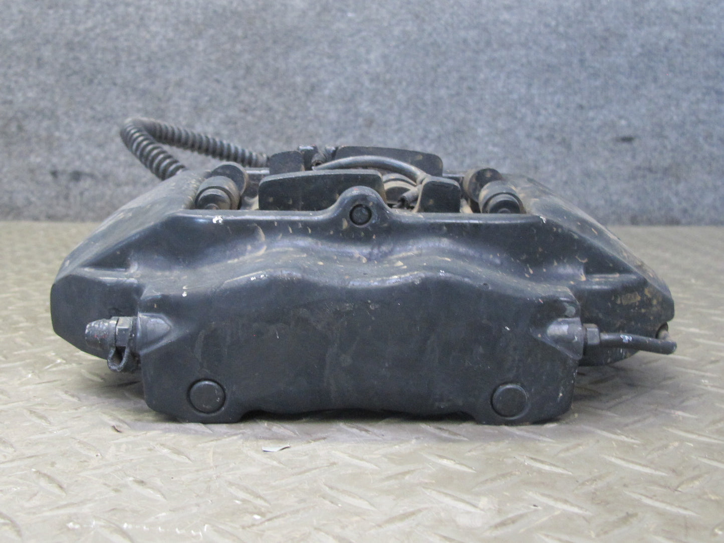 2000-2005 Porsche 911 Carrera 996 RWD Front Left Right Brembo Brake Caliper Set