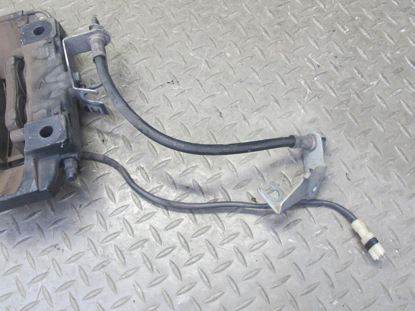 2000-2005 Porsche 911 Carrera 996 RWD Rear Left & Right Brembo Brake Caliper Set