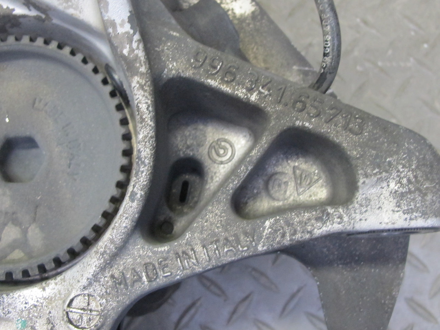 1999-2004 Porsche 911 996 Boxster RWD Front Left Spindle Knuckle Wheel Hub