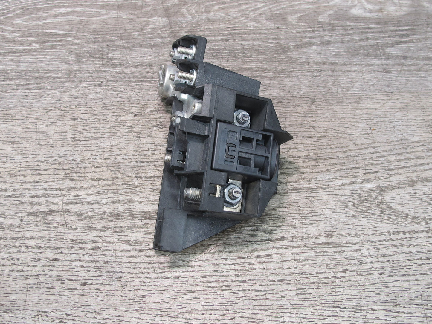 2015-2025 Porsche Macan Positive Battery Terminal Central Overload Protection
