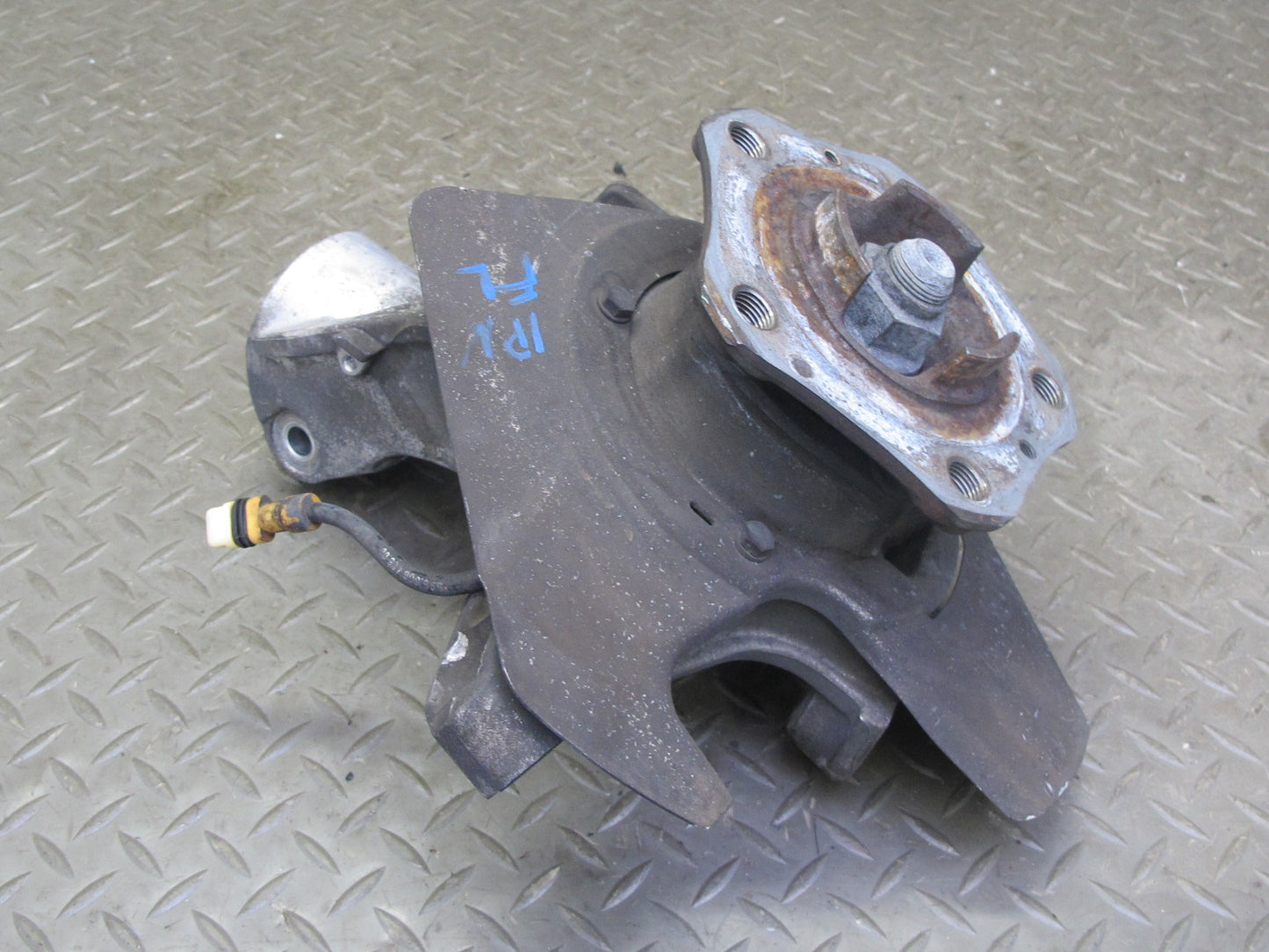 1999-2004 Porsche 911 996 Boxster RWD Front Left Spindle Knuckle Wheel Hub