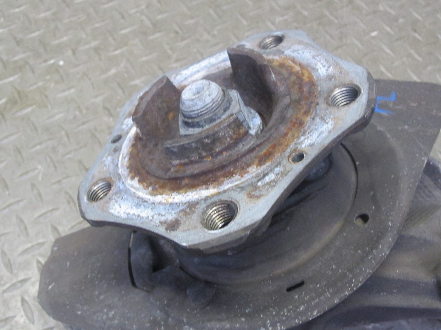 1999-2004 Porsche 911 996 Boxster RWD Front Left Spindle Knuckle Wheel Hub