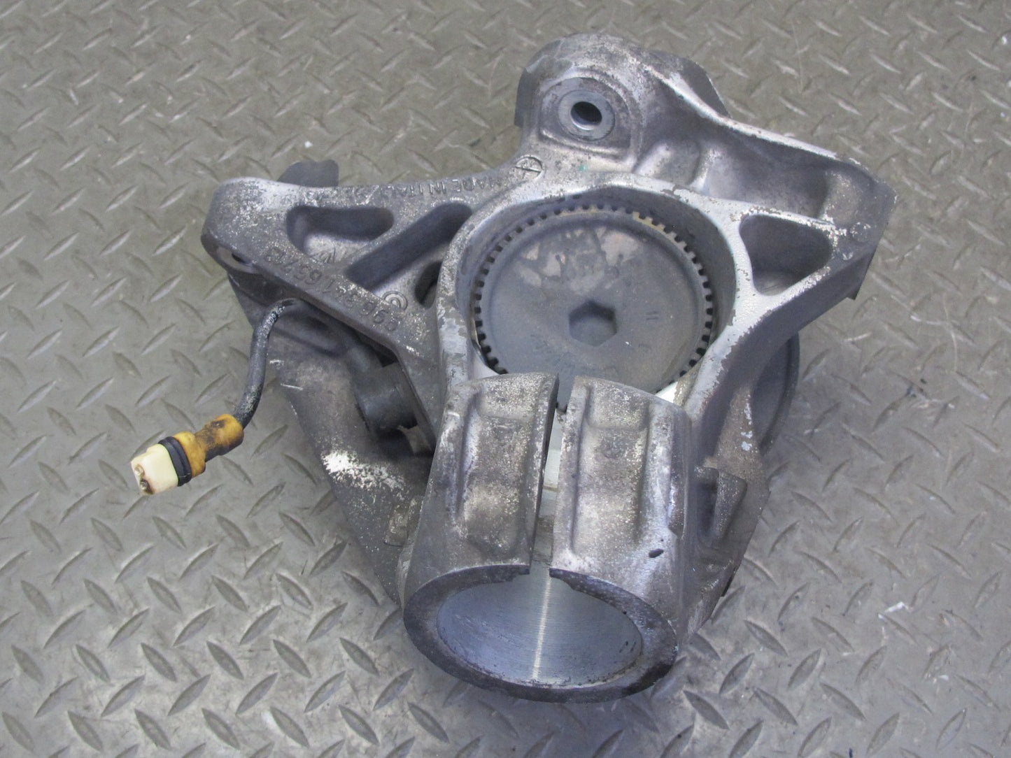 1999-2004 Porsche 911 996 Boxster RWD Front Left Spindle Knuckle Wheel Hub