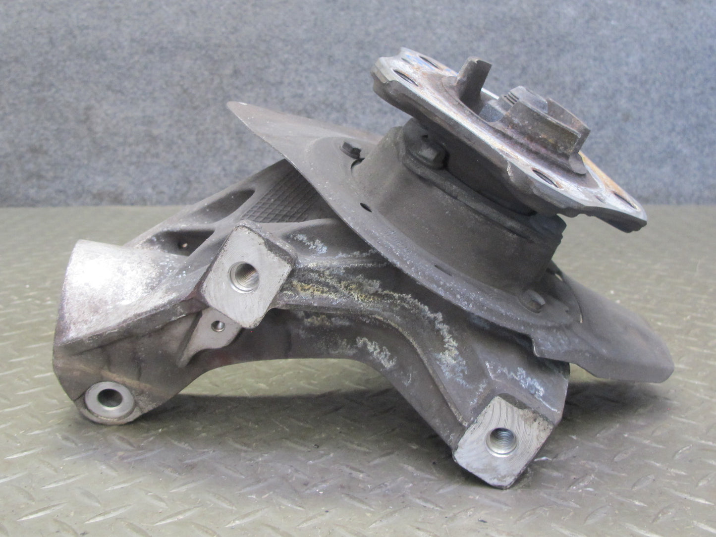1999-2004 Porsche 911 996 Boxster RWD Front Right Spindle Knuckle Wheel Hub