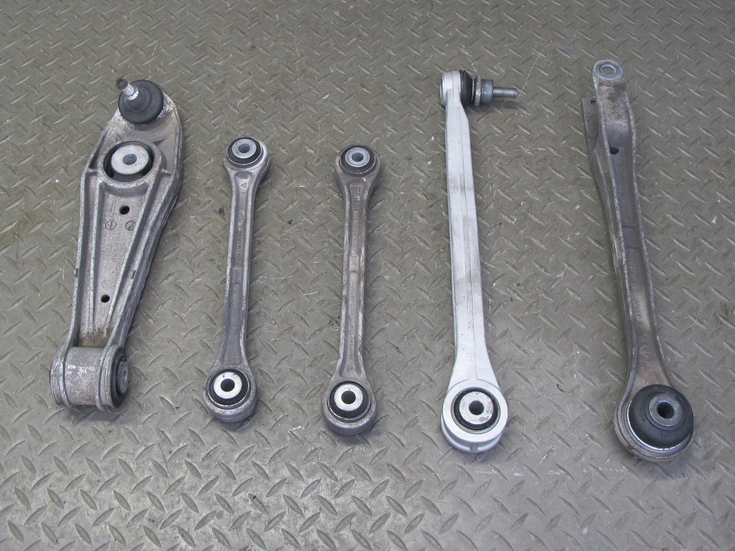 99-05 Porsche 911 996 Rear Right Suspension Upper & Lower Control Arm Set of 5