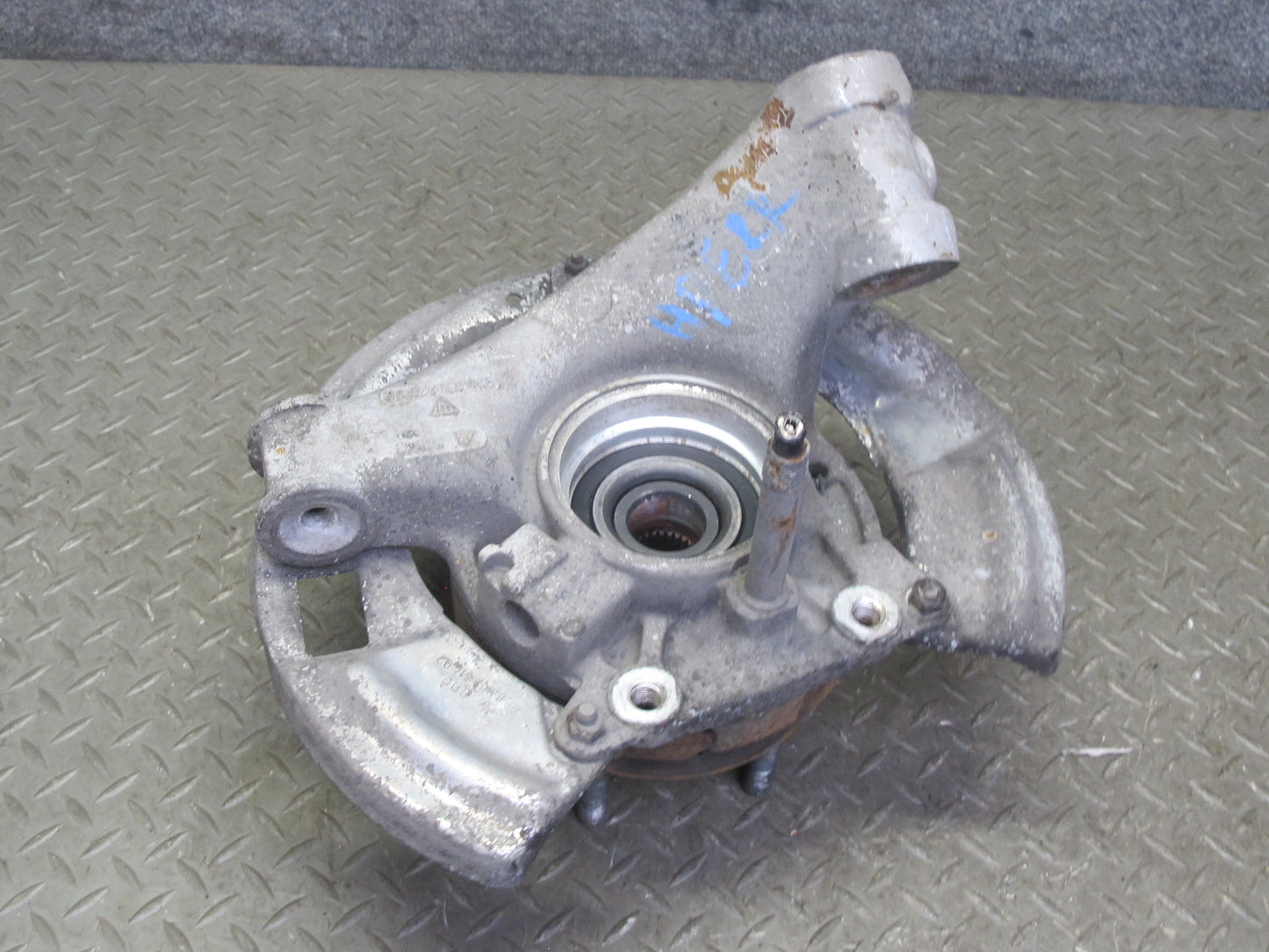 1984-1985 Porsche 928 S Rear Right Spindle Knuckle Wheel Hub Bearing