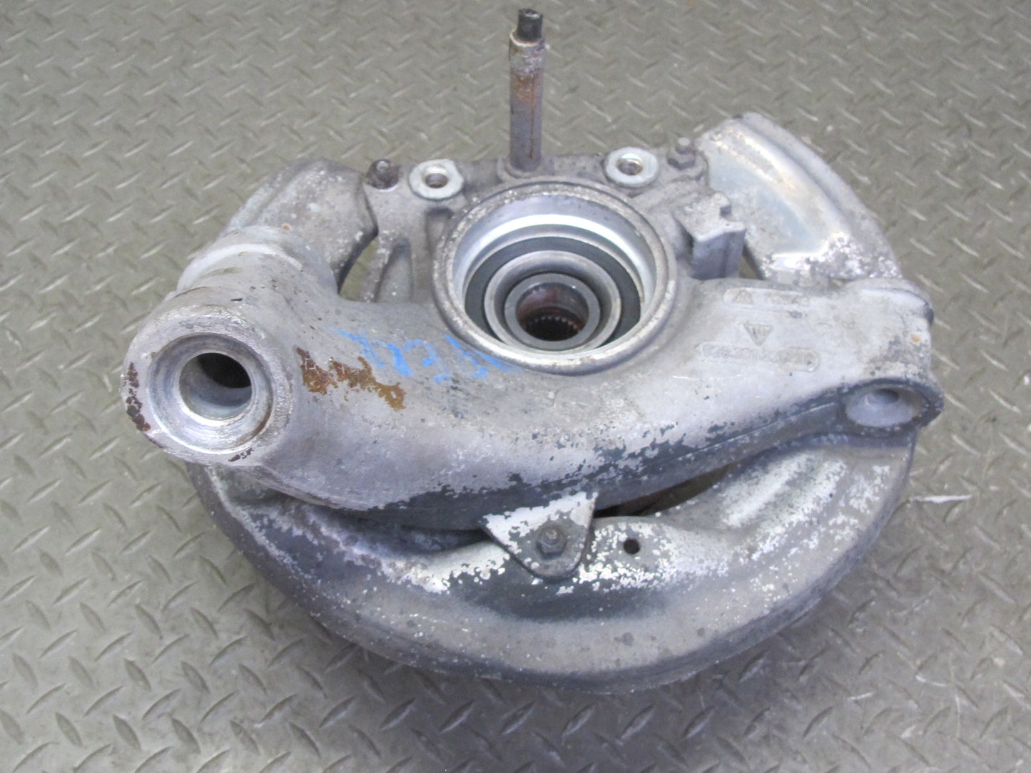 1984-1985 Porsche 928 S Rear Right Spindle Knuckle Wheel Hub Bearing