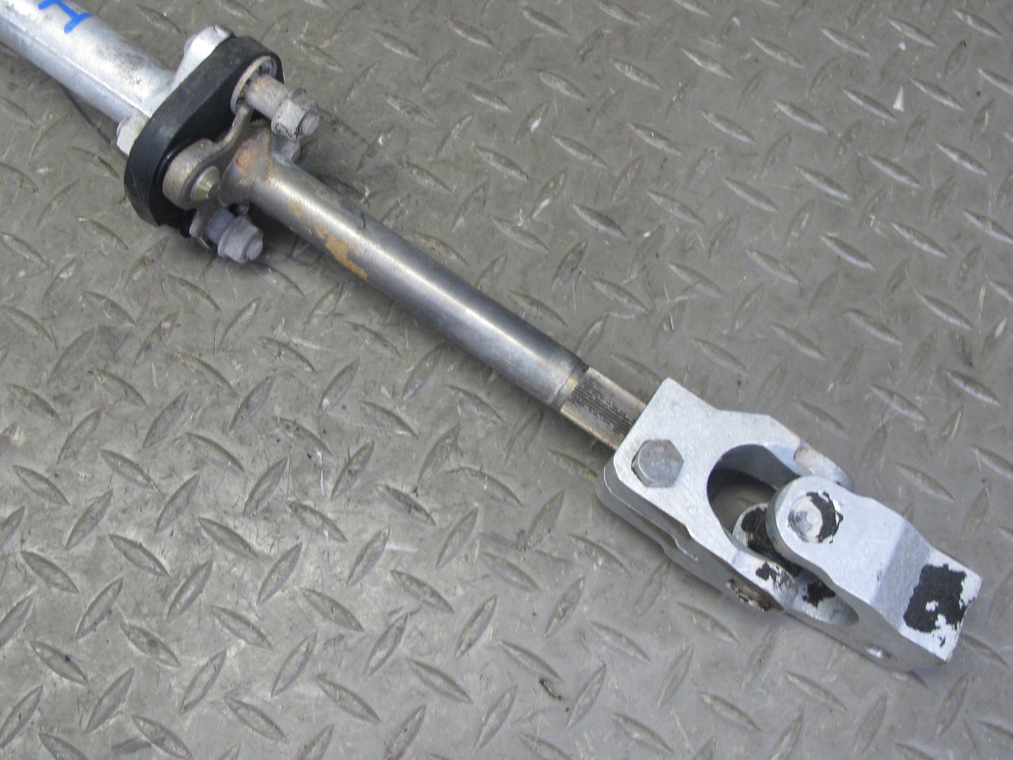1984-1989 Porsche 928 S Steering Column Lower Linkage U Joint Shaft