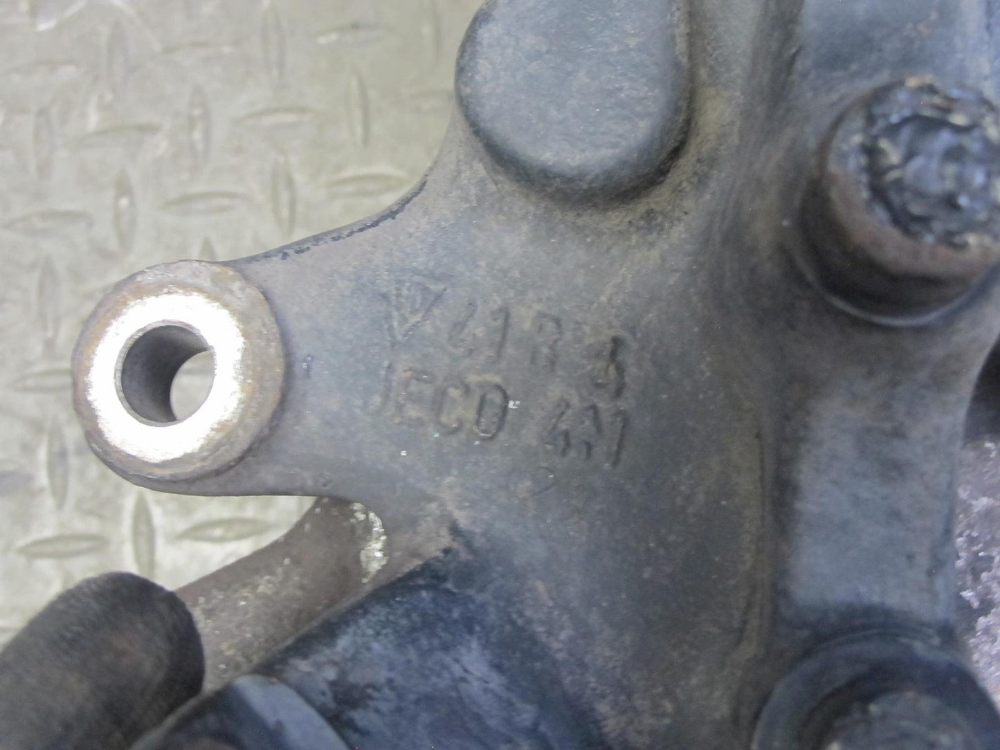 1984-1985 Porsche 928 S Front Right Side Spindle Knuckle Wheel Hub Bearing