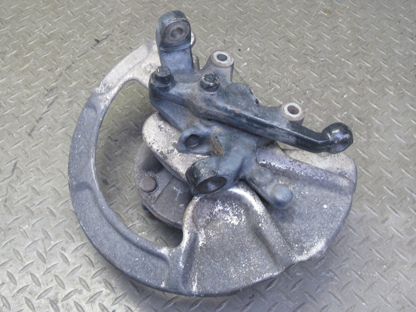 1984-1985 Porsche 928 S Front Right Side Spindle Knuckle Wheel Hub Bearing