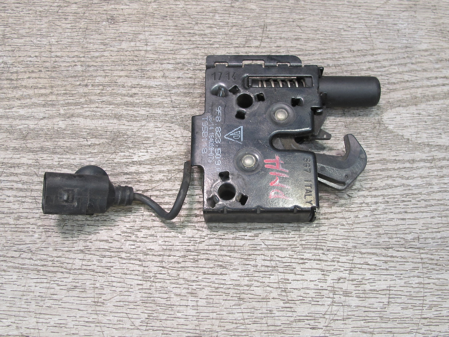 2015-2025 Porsche Macan Front Left & Right Hood Lock Latch Set of 2