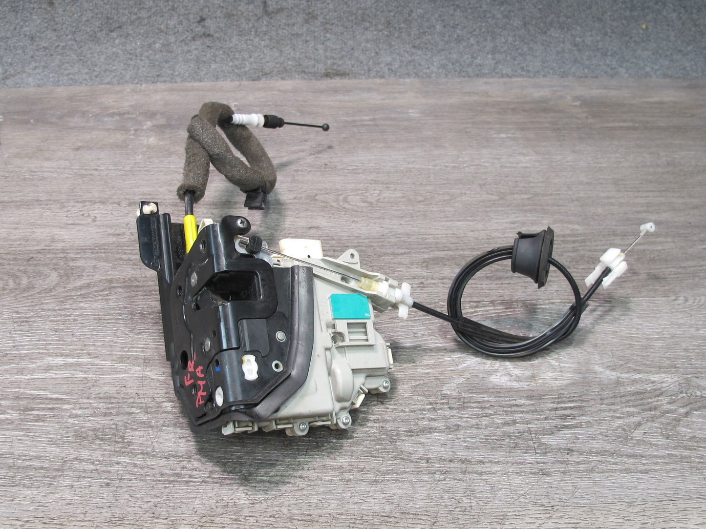 2015-2018 Porsche Macan Front Right Door Lock Latch Actuator 8J1837016D