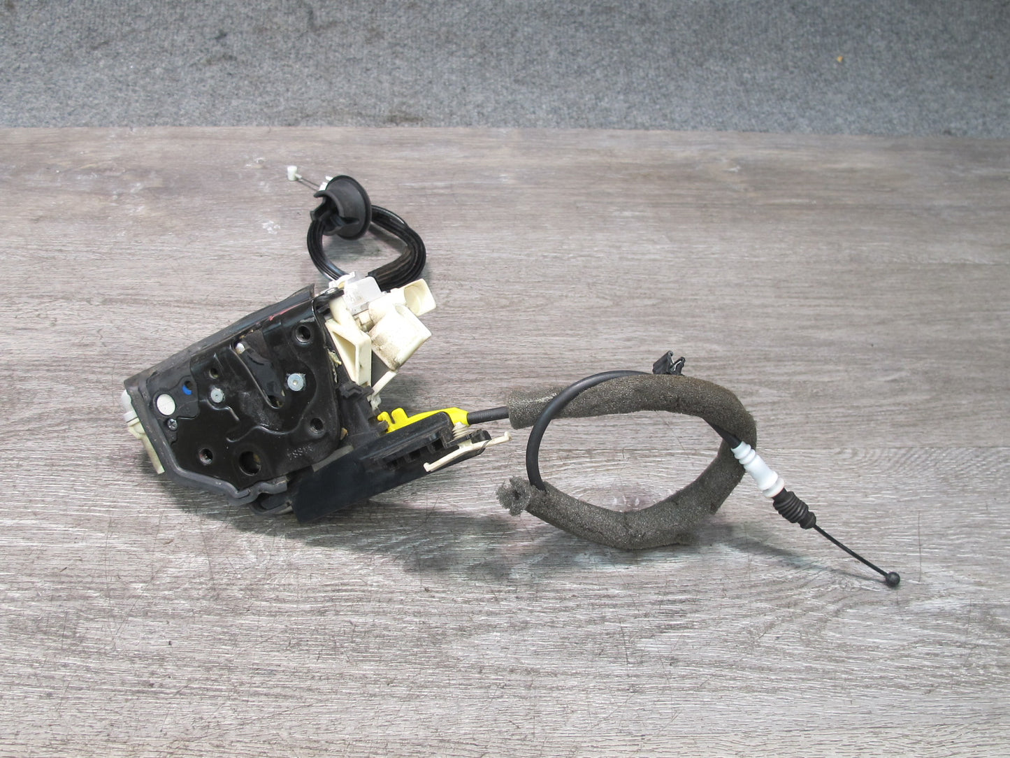 2015-2018 Porsche Macan Front Left Door Lock Latch Actuator