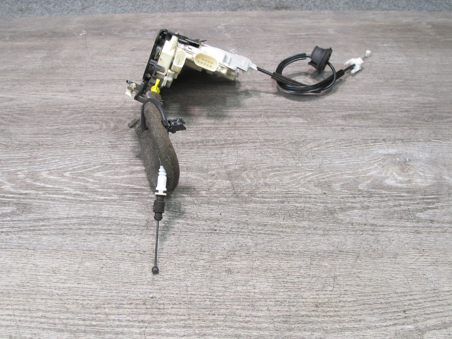 2015-2018 Porsche Macan Front Left Door Lock Latch Actuator