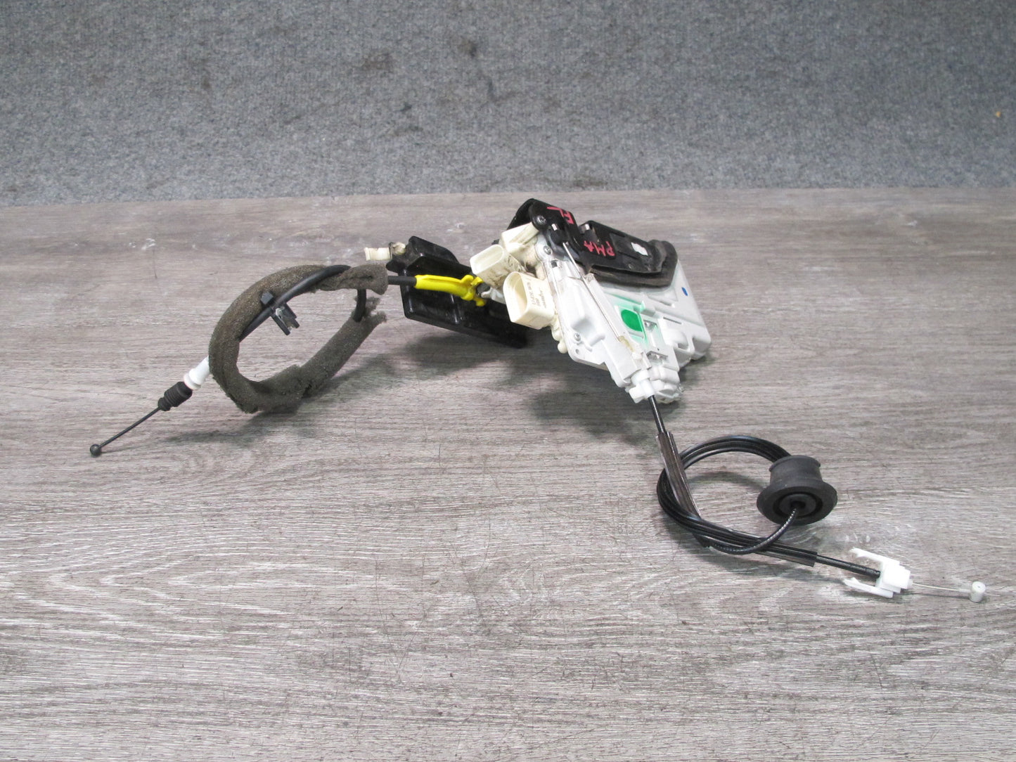 2015-2018 Porsche Macan Front Left Door Lock Latch Actuator