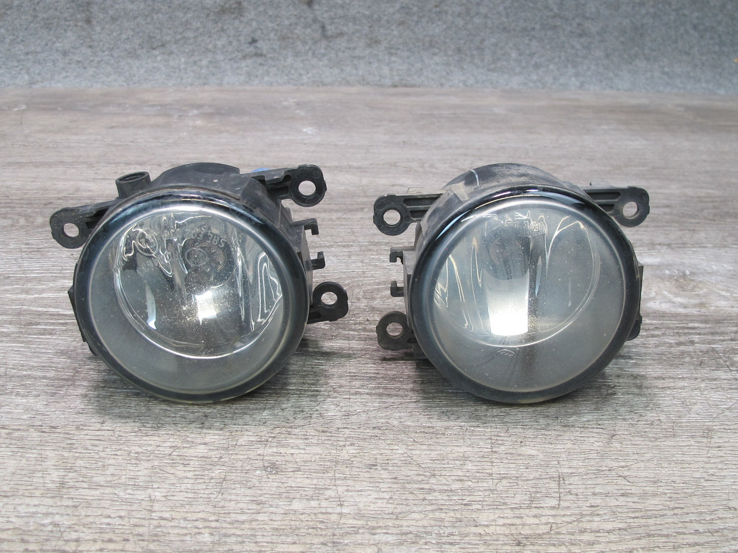 2015-2018 Porsche Macan Front Left & Right Fog Light Lamp Set of 2