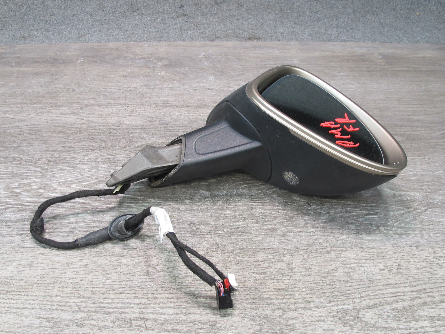 2015-2018 Porsche Macan Right Exterior Side View Mirror w Blind Spot 95B971469AK