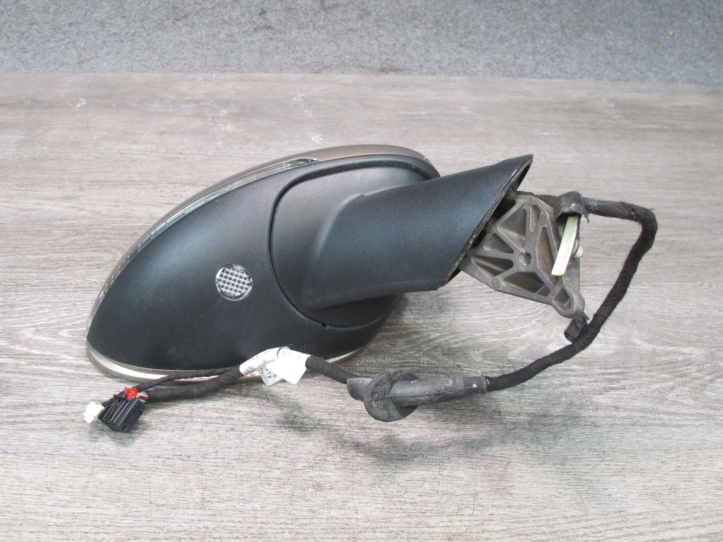 2015-2018 Porsche Macan Right Exterior Side View Mirror w Blind Spot 95B971469AK