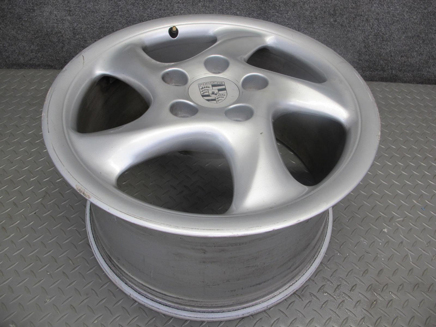 1999-2005 Porsche 911 996 Rear 18" R18 Alloy Wheel Rim 18x10J ET65 99336214004
