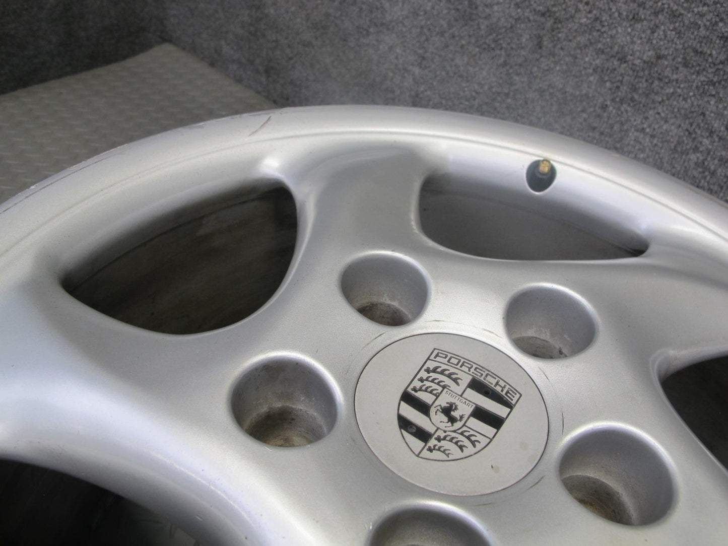 1999-2005 Porsche 911 996 Rear 18" R18 Alloy Wheel Rim 18x10J ET65 99336214004