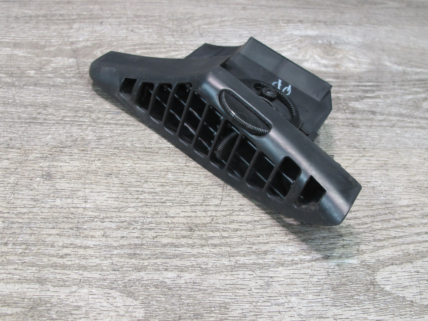 90-93 Chevrolet Corvette C4 Dash Left Air Vent Grille Black 10086045 OEM