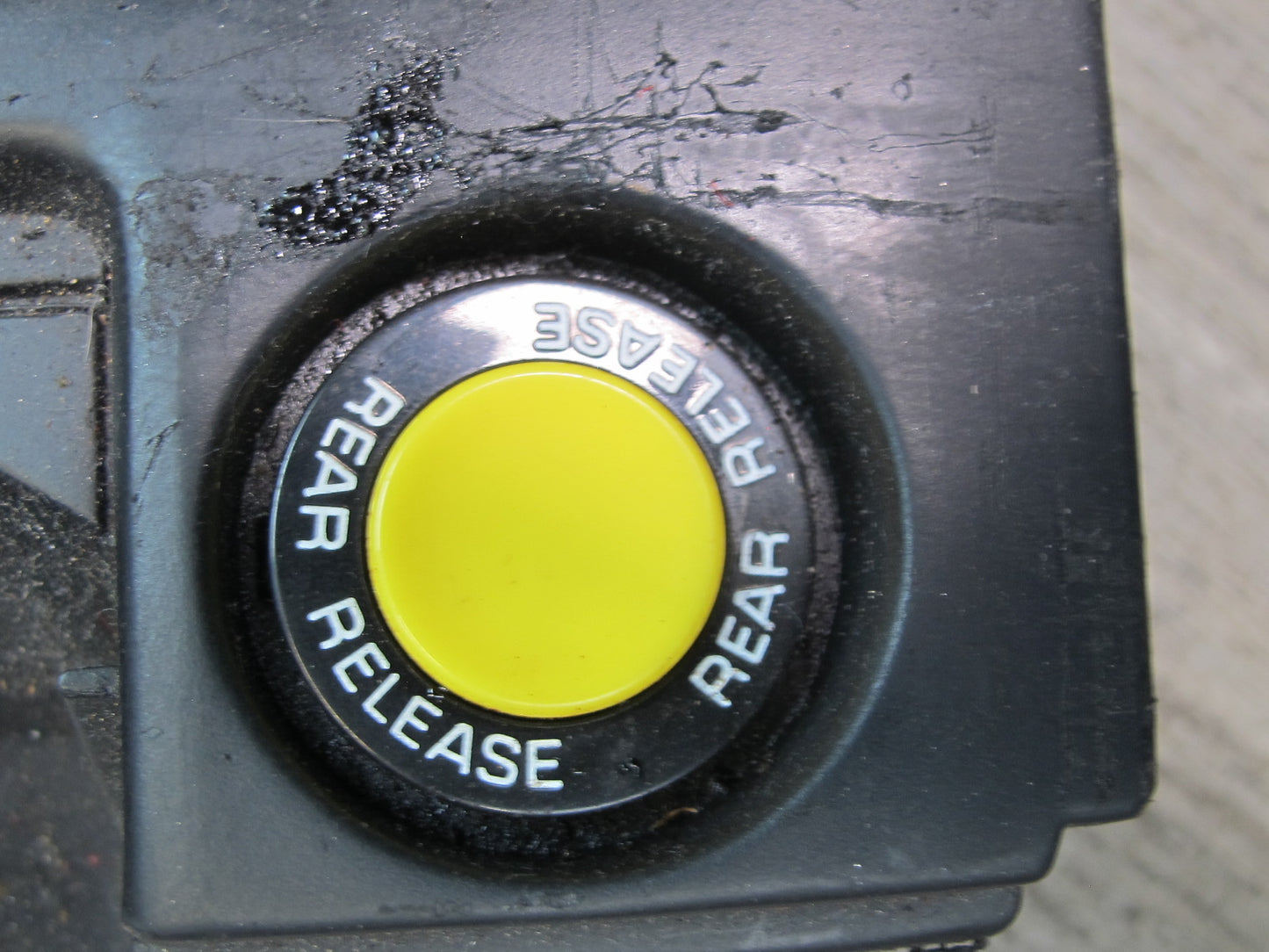 92-93 Chevrolet Corvette C4 A/T Center Console Shifter Trim w CUP Holder OEM