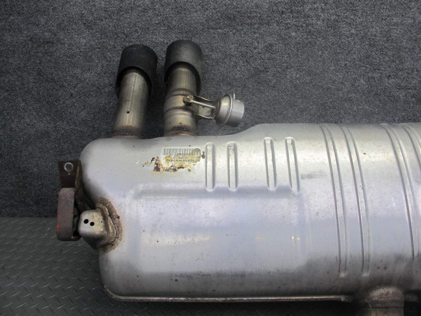 2010-2014 BMW E71 X5M X6M Rear Exhaust Muffler w Tips 7590335