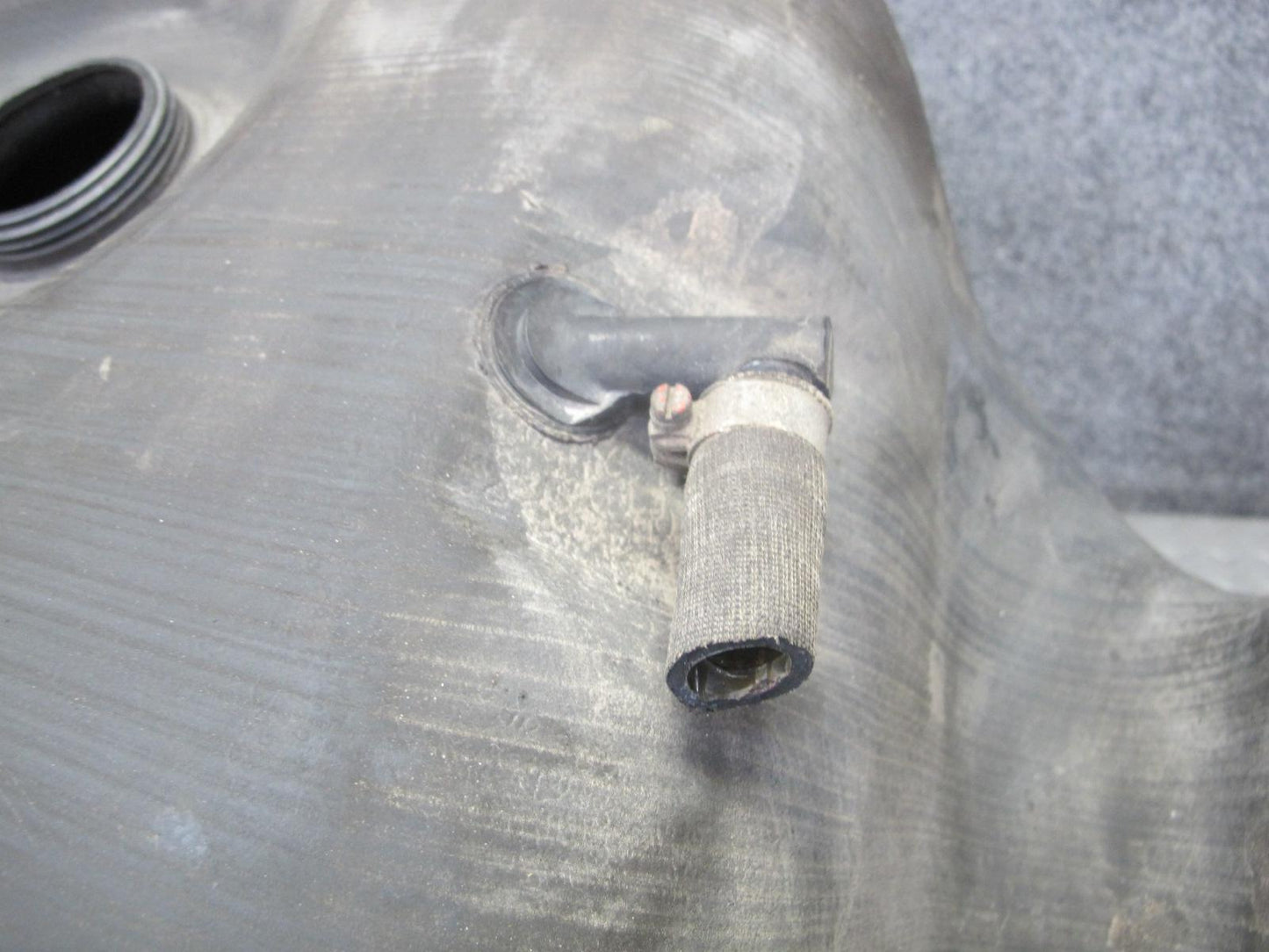 1984-1995 Porsche 928 S Fuel Gas Tank Unit 92820100303