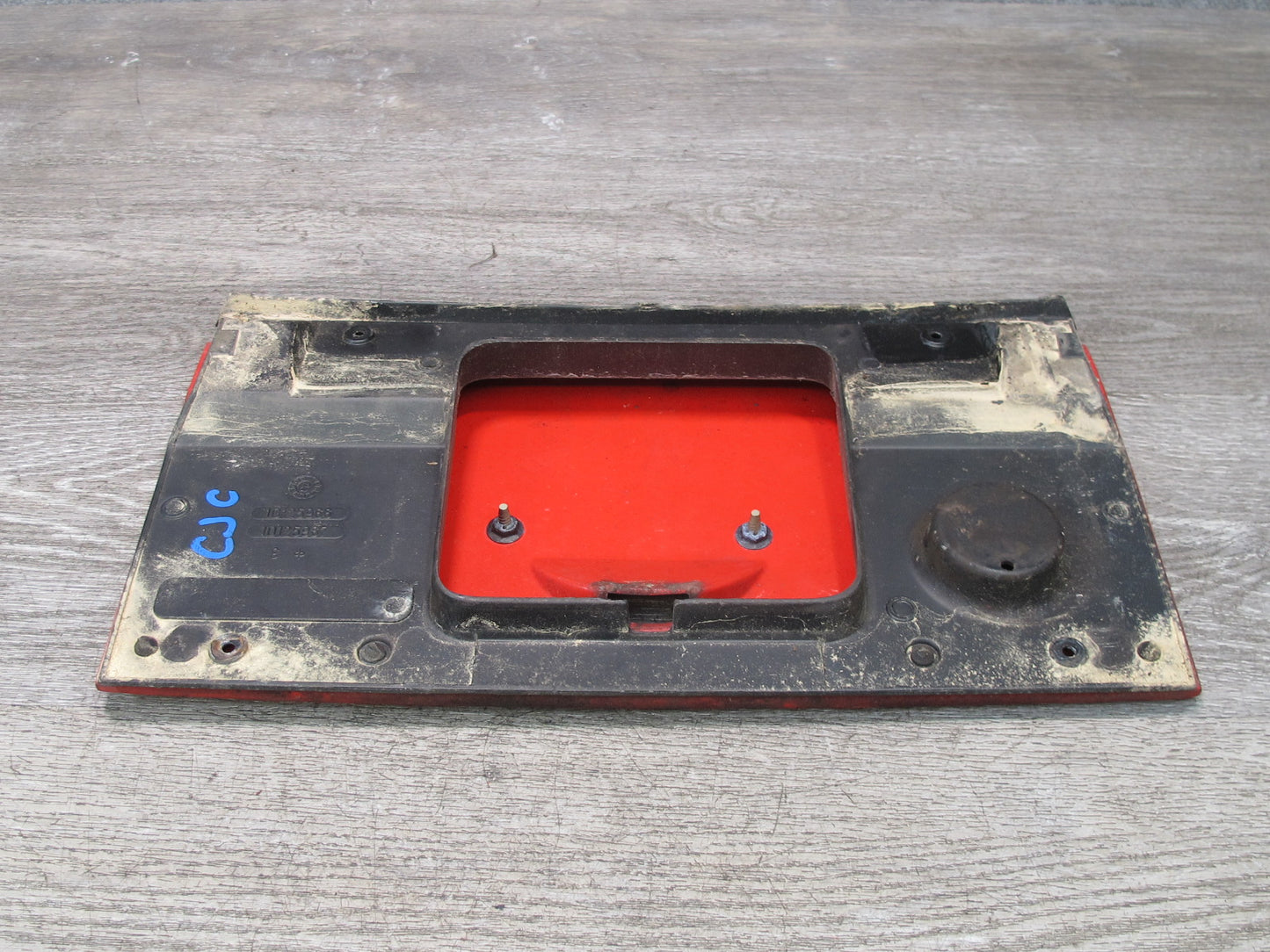 86-95 Chevrolet Corvette C4 Hatch Fuel Door Lid Cover RED w Emblem Logo OEM