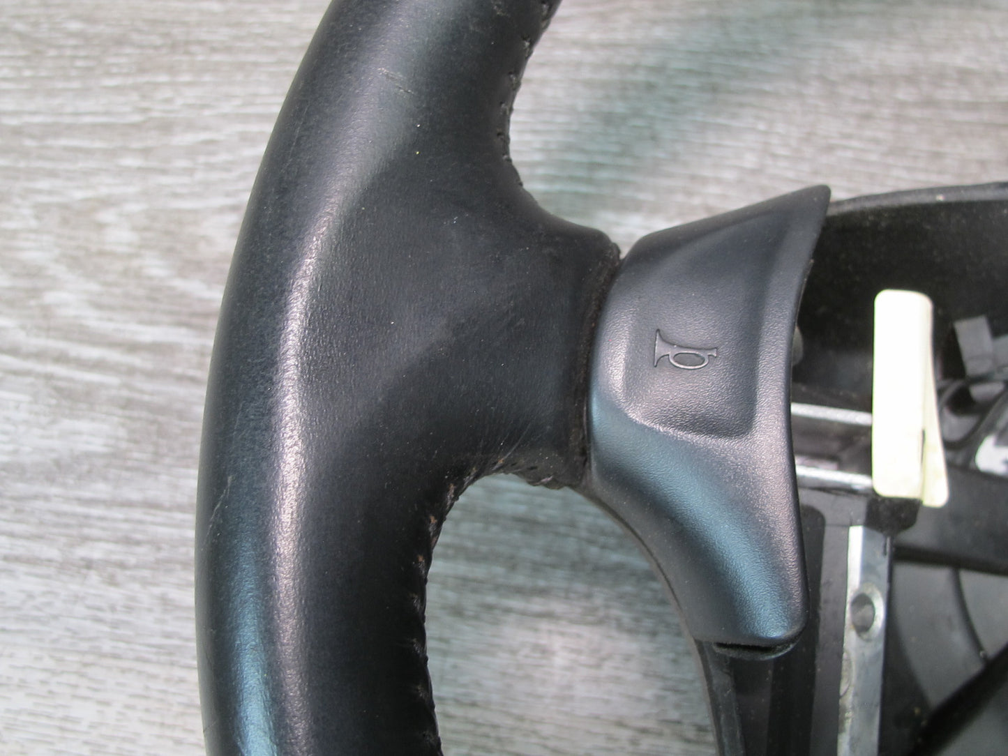 90-93 Chevrolet Corvette C4 4-SPOKE Leather Steering w Horn Buttons 10201320 OEM