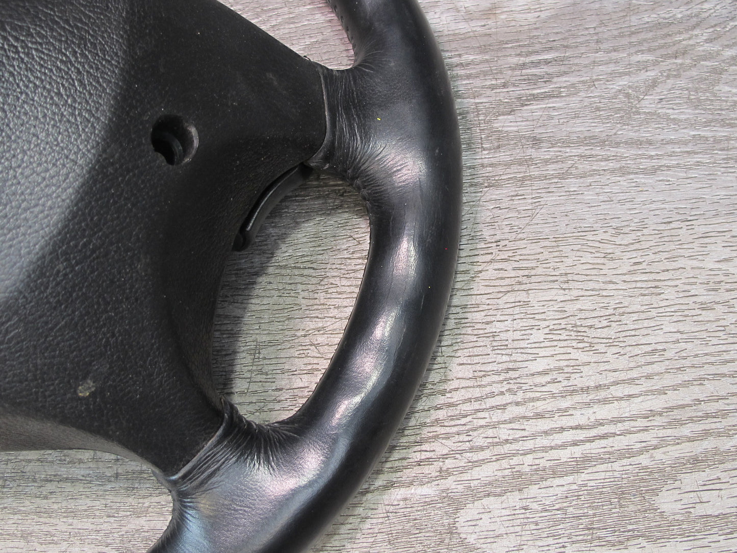 90-93 Chevrolet Corvette C4 4-SPOKE Leather Steering w Horn Buttons 10201320 OEM