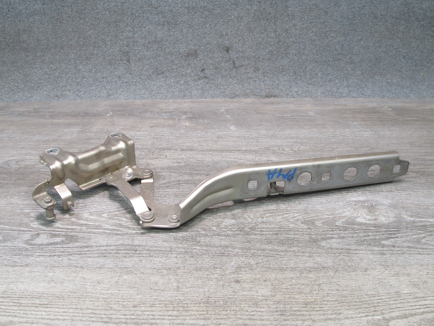 2015-2018 Porsche Macan Front Left & Right Hood Hinge Set of 2