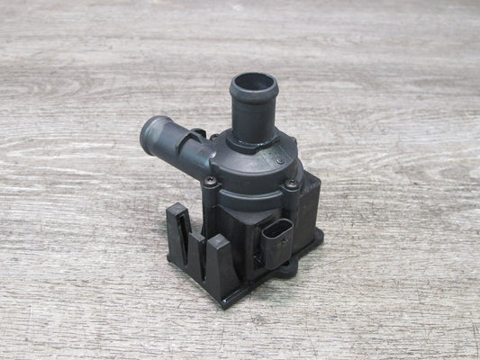 2015-2018 Porsche Macan Engine Coolant Auxiliary AUX Water Pump 06H121601M
