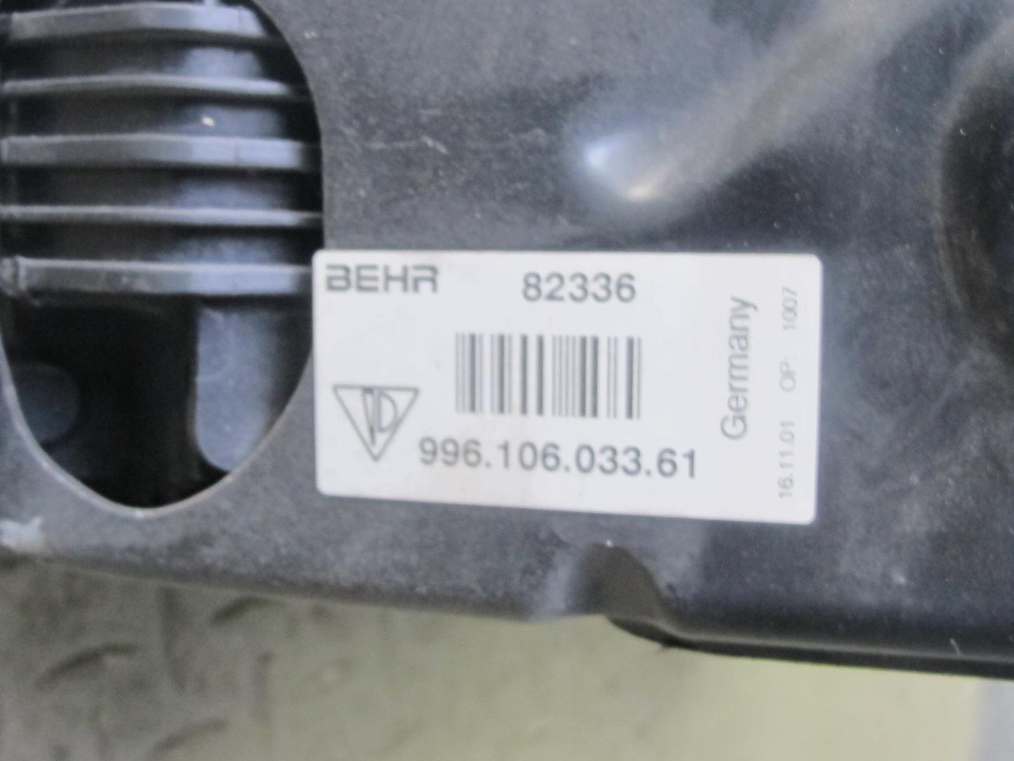 1997-2004 Porsche Boxster 986 Left Engine Radiator Fan Condenser Shroud Assy