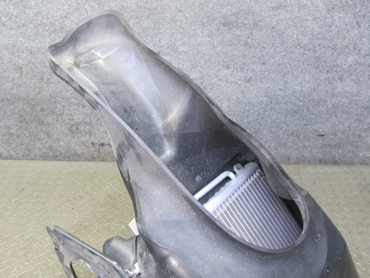 1997-2004 Porsche Boxster 986 Left Engine Radiator Fan Condenser Shroud Assy