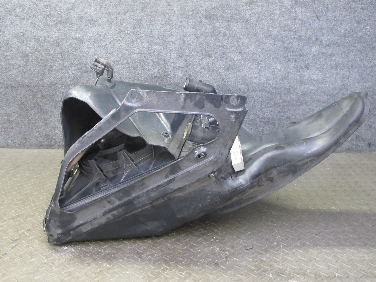 1997-2004 Porsche Boxster 986 Left Engine Radiator Fan Condenser Shroud Assy