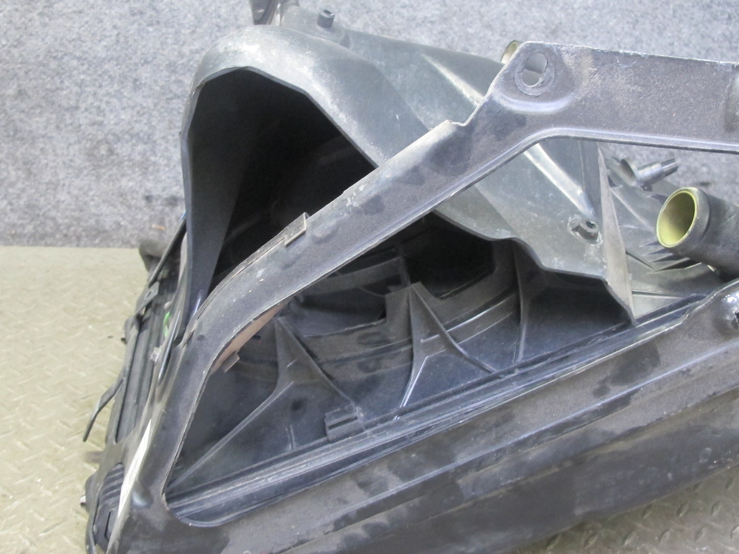 1997-2004 Porsche Boxster 986 Left Engine Radiator Fan Condenser Shroud Assy