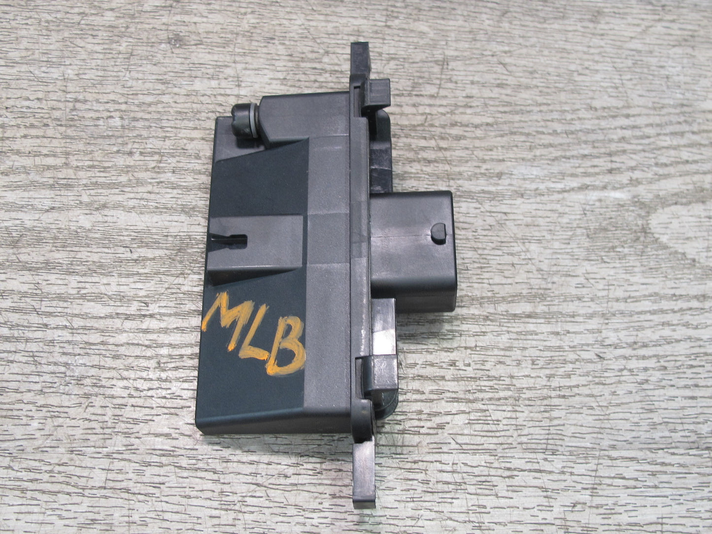 2017-2020 Maserati Levante M161 Headlight Lamp Control Module 6700347640