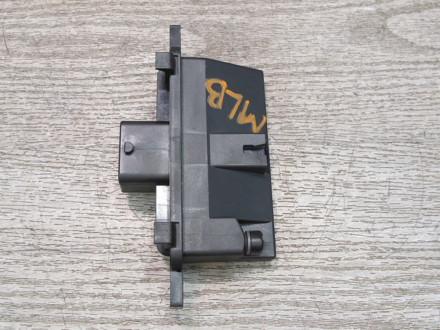 2017-2020 Maserati Levante M161 Headlight Lamp Control Module 6700347640