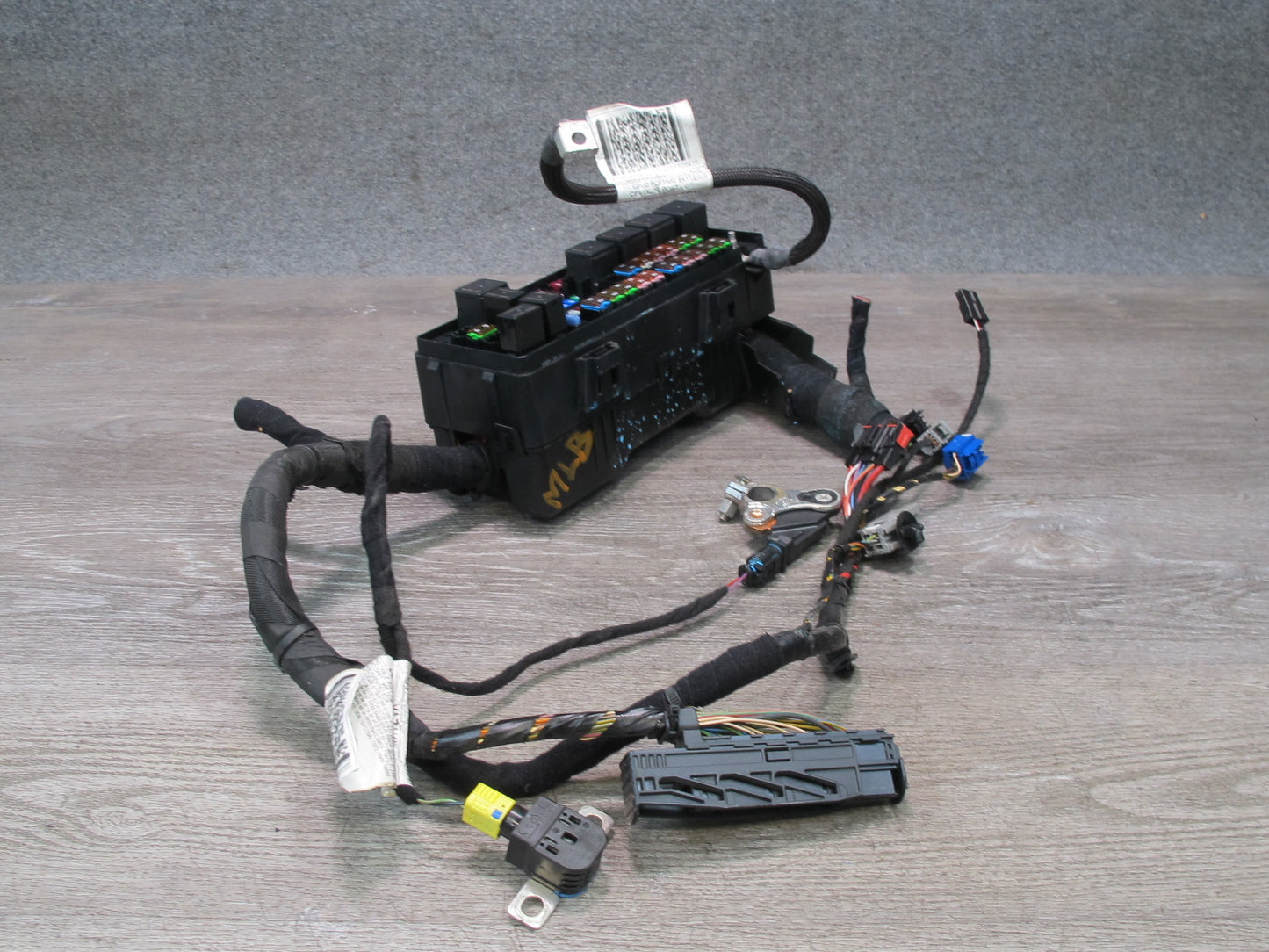 17-20 Maserati Levante M161 Rear Battery Fuse Box Power Junction Relay Module