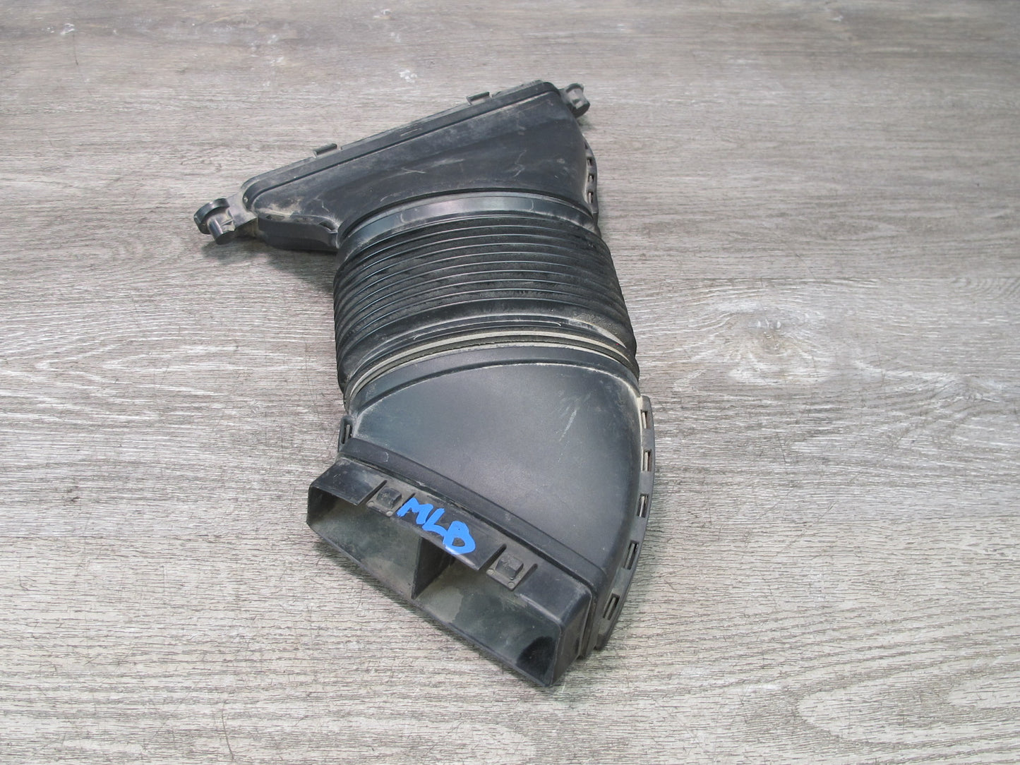 2017-2020 Maserati Levante M161 Right & Left Intake Air Cleaner Duct Hose Set
