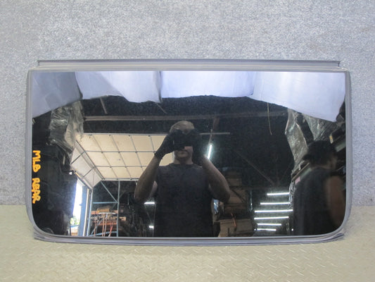 2017-2020 Maserati Levante M161 Rear Sunroof Glass Window Panel 6114130