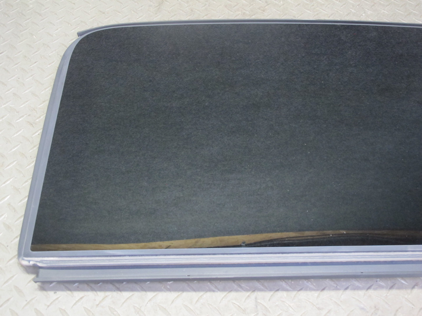2017-2020 Maserati Levante M161 Rear Sunroof Glass Window Panel 6114130
