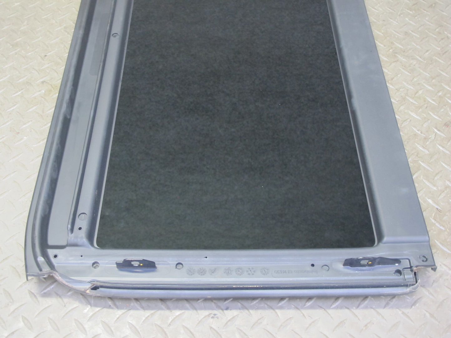 2017-2020 Maserati Levante M161 Rear Sunroof Glass Window Panel 6114130