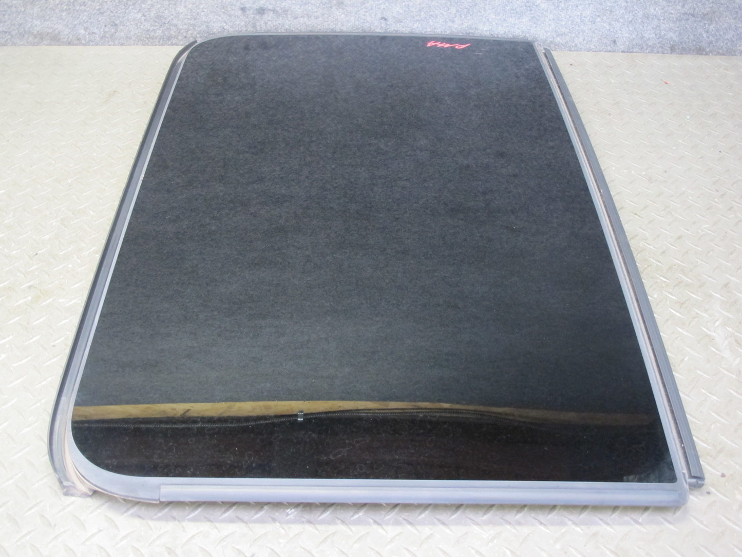 2015-2018 Porsche Macan Rear Panoramic Sunroof Glass Panel