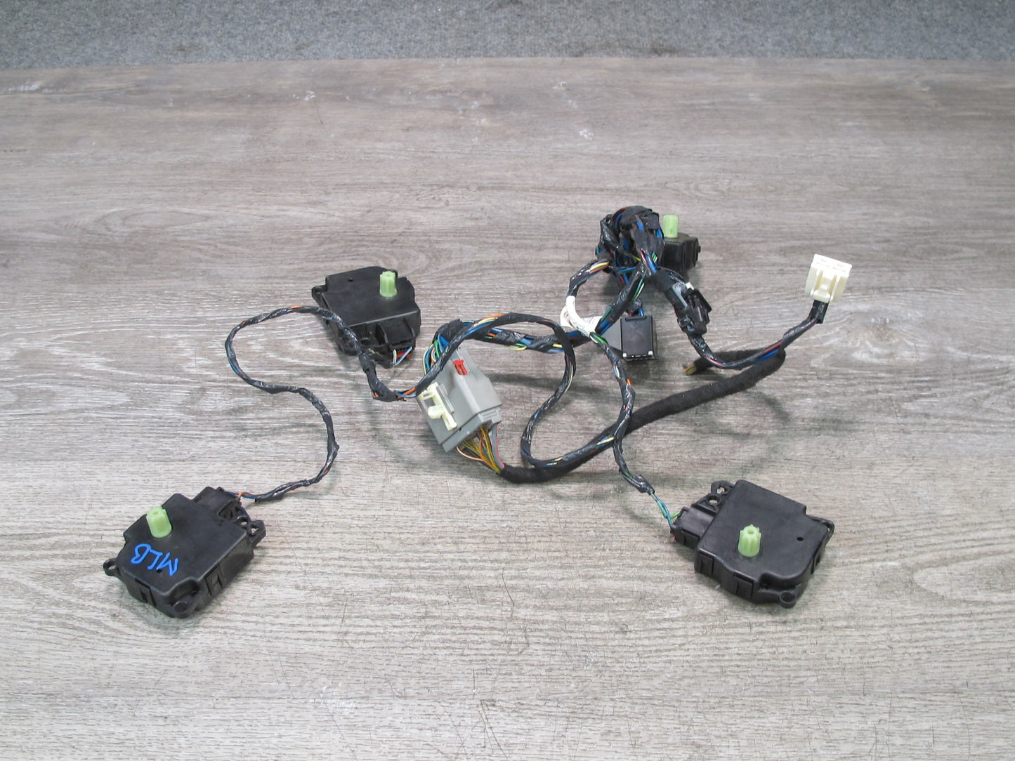 2017-2020 Maserati Levante M161 A/C Heater Flap Door Actuator Motor Wiring Set